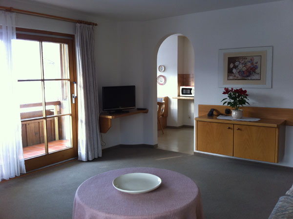 FeWo3_u_6WzmBlzuKueche